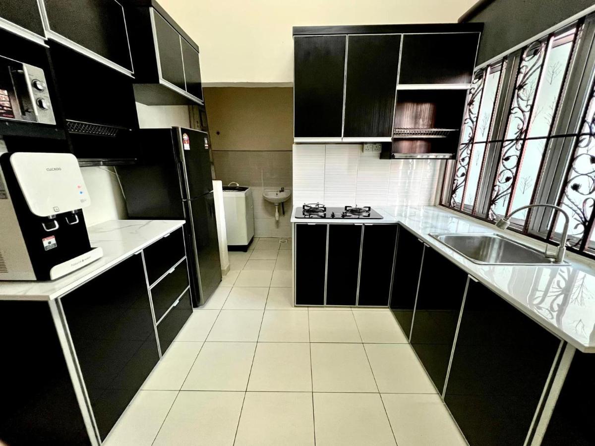 Rumah Mok Aji Homestay *